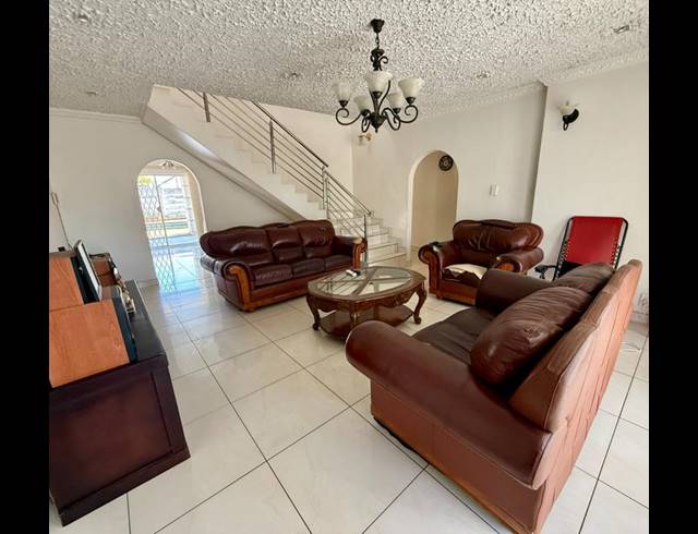 7 BEDROOM HOUSE FOR SALE IN FILLAN PARK